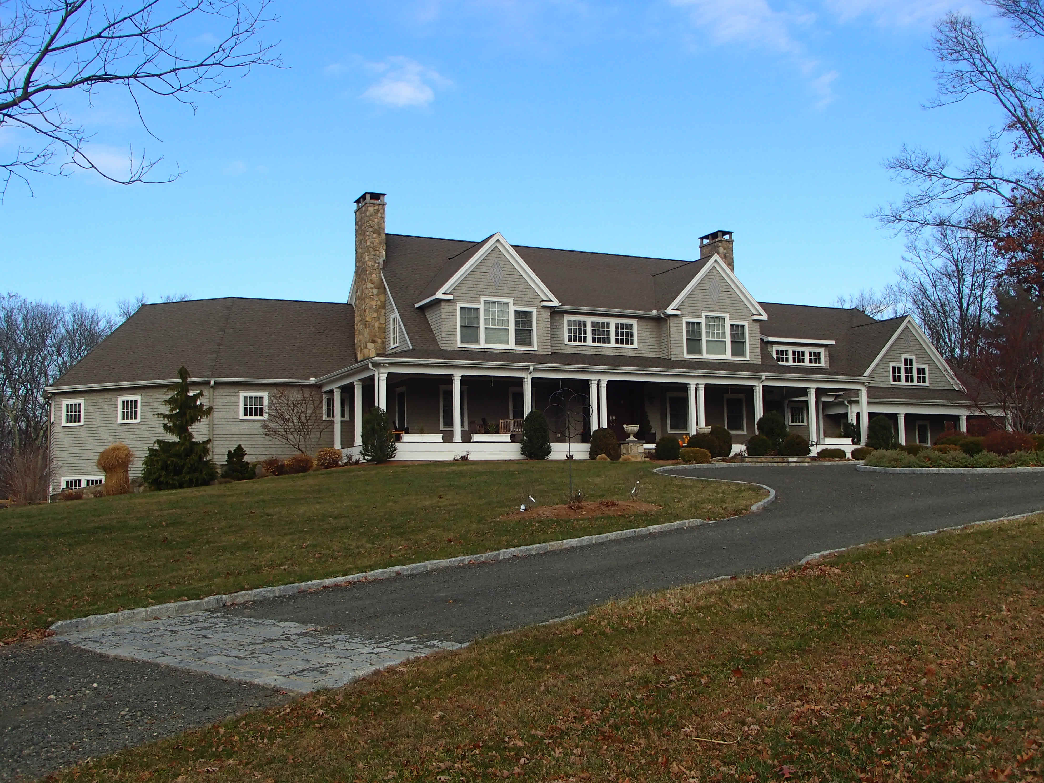 Building photograph for 60 CLAPBOARD RD